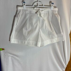Vince White 100% cotton shorts Size S with pockets, elastic and drawstring waist